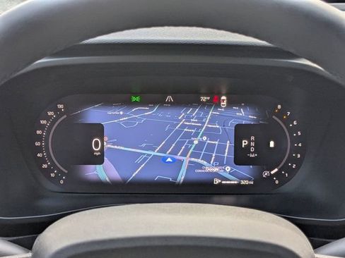 Certified 2023 Volvo XC40 B5 Ultimate w/ Protection Package Premier image 36