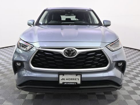 Used 2021 Toyota Highlander LE AWD/4WD image 10