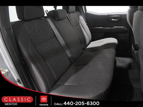 Used 2016 Toyota Tacoma TRD Sport w/ Towing Package AWD/4WD image 17