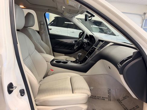Used 2016 INFINITI Q50 Red Sport 400 RWD image 23
