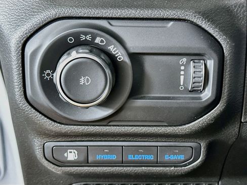 Used 2023 Jeep Wrangler Unlimited w/ Cold Weather Group AWD/4WD image 16