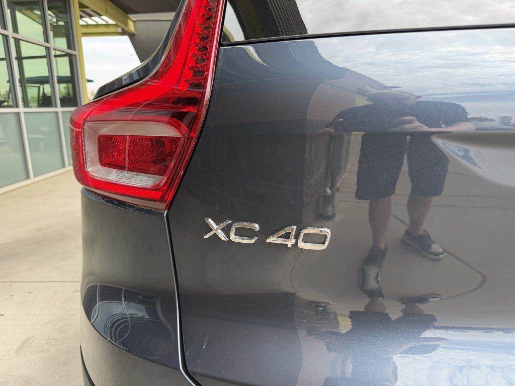 Used 2026 Volvo XC40 B4 Plus FWD image 14