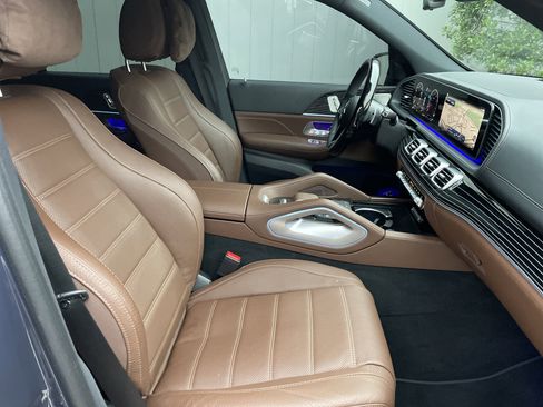 Certified 2025 Mercedes-Benz GLS 450 4MATIC image 56