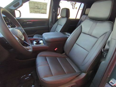 New 2026 Chevrolet Suburban RST w/ Comfort Package AWD/4WD image 24