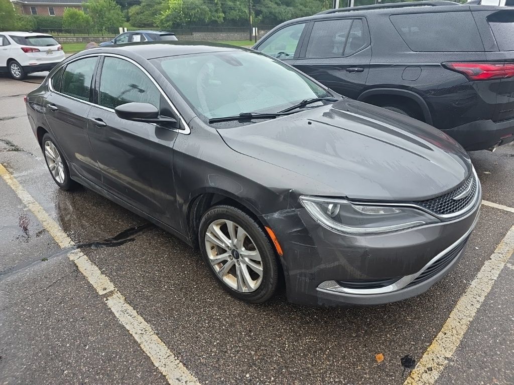 Used 2015 Chrysler 200 Limited FWD image 2