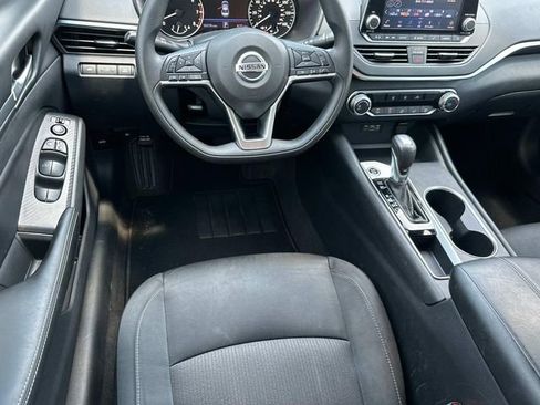 Used 2022 Nissan Altima 2.5 SV image 19