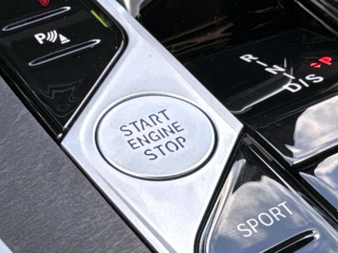 New 2026 BMW X6 xDrive40i w/ Premium Package image 29