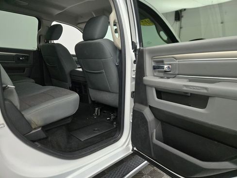 Used 2017 RAM 1500 Big Horn image 31