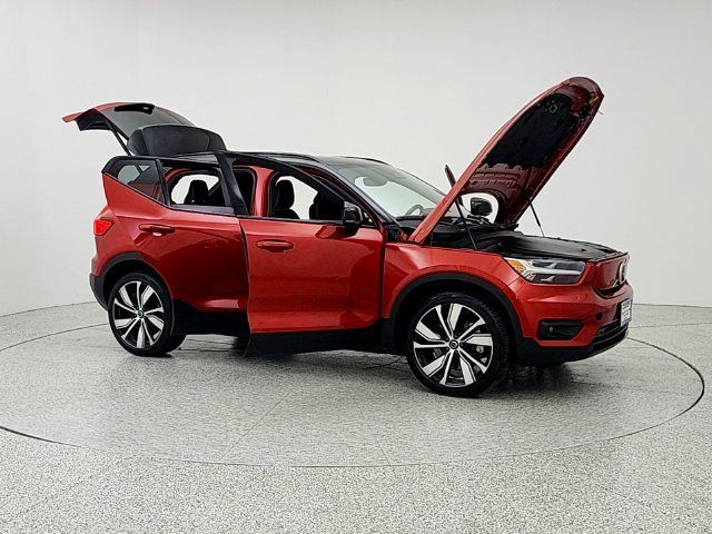 Used 2022 Volvo XC40 P8 Recharge Plus AWD/4WD image 10