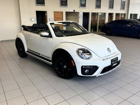 Used 2017 Volkswagen Beetle 1.8T Dune FWD image 9