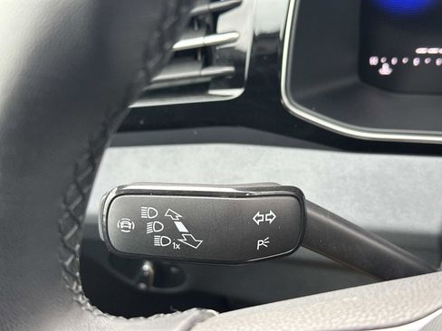 Used 2025 Volkswagen Jetta SE image 26