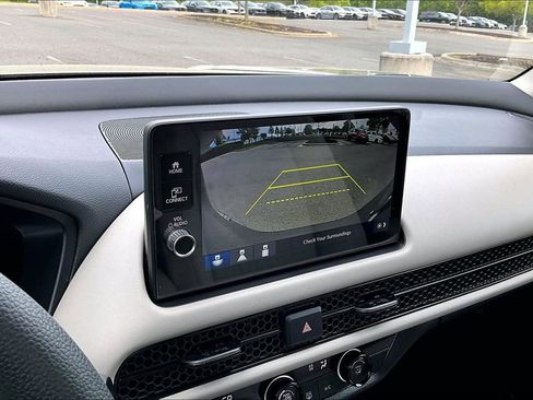 Certified 2026 Honda HR-V LX image 11