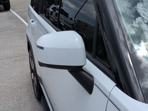 Used 2025 Hyundai Santa Fe Limited FWD image 12