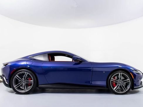 Certified 2022 Ferrari Roma image 3