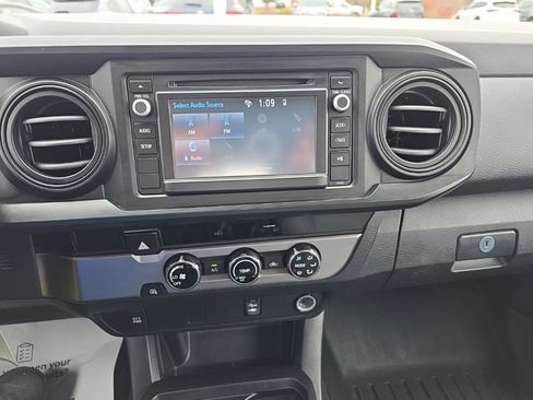 Certified 2016 Toyota Tacoma SR image 16