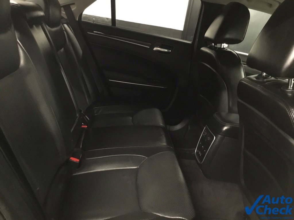 Used 2017 Chrysler 300 C AWD/4WD image 32