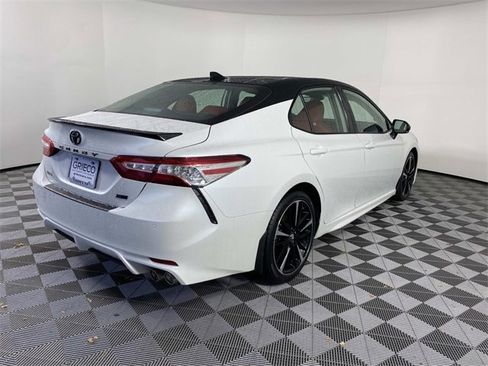 Used 2020 Toyota Camry XSE image 9