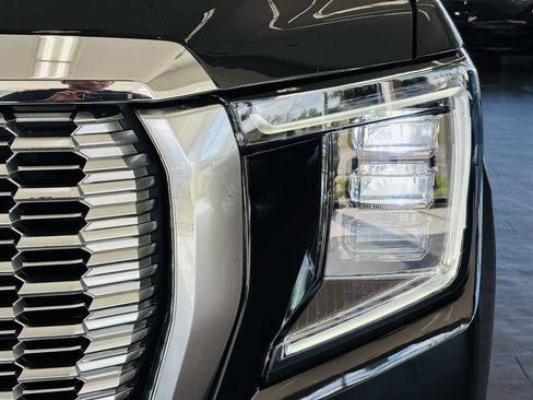 Used 2023 GMC Yukon SLT AWD/4WD image 18