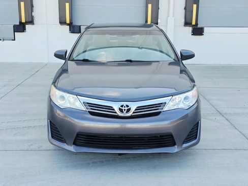 Used 2012 Toyota Camry FWD image 8