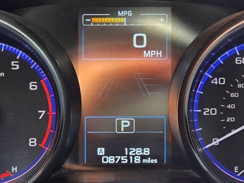 Used 2018 Subaru Outback 2.5i Limited AWD/4WD image 29