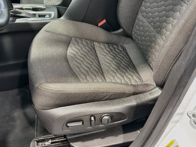 Used 2021 Chevrolet Equinox LT AWD/4WD image 17