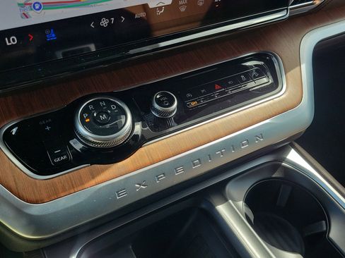 New 2025 Ford Expedition King Ranch image 18