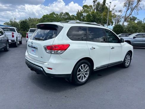 Used 2016 Nissan Pathfinder SL w/ SL Premium Package FWD image 6