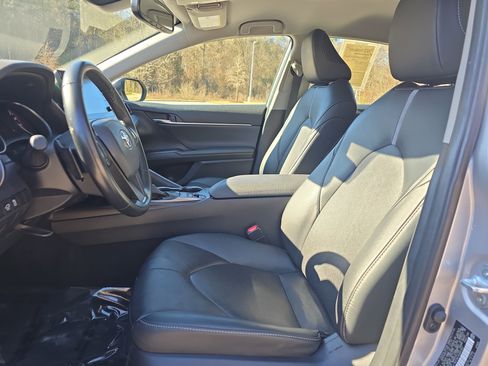 Used 2024 Toyota Camry XSE image 14