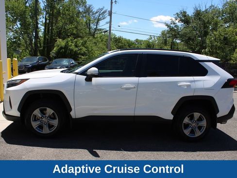 Used 2022 Toyota RAV4 XLE FWD image 12