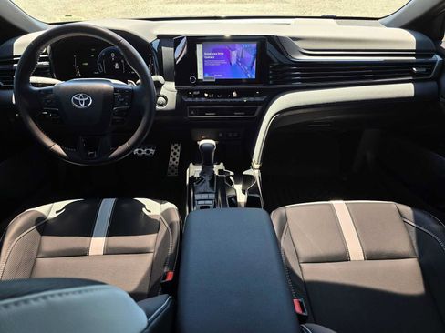 Used 2026 Toyota Camry SE w/ Convenience Package FWD image 18