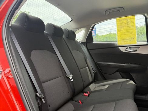 Used 2023 Kia Forte LXS w/ LXS Technology Package FWD image 12