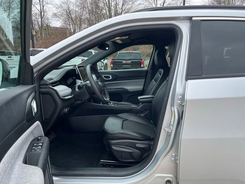 Used 2024 Jeep Compass Latitude AWD/4WD image 15