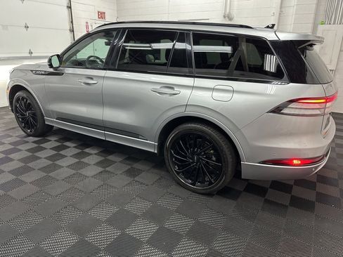 Used 2023 Lincoln Aviator Reserve w/ Equipment Group 201A image 6