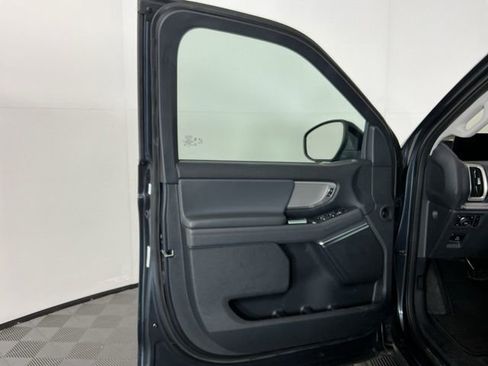 Used 2025 Ford Expedition Active AWD/4WD image 13