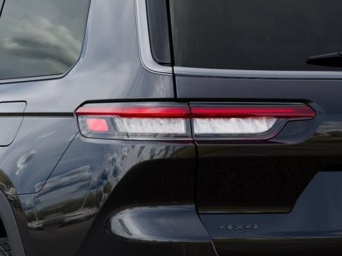 New 2026 Jeep Grand Cherokee L 4WD image 9