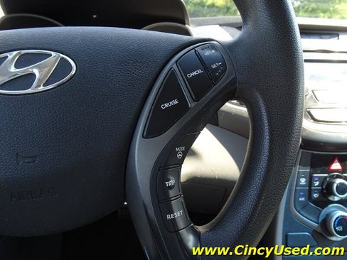 Used 2014 Hyundai Elantra SE FWD image 20