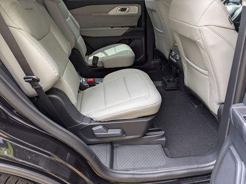 New 2026 Ford Explorer Active image 35