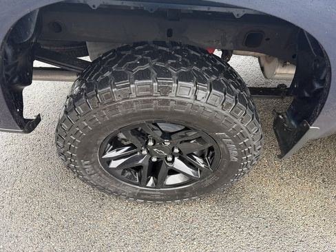 Used 2020 Chevrolet Silverado 1500 LT Trail Boss image 10