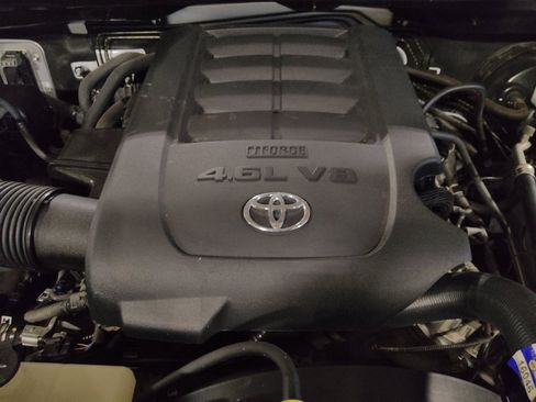 Used 2018 Toyota Tundra SR image 30