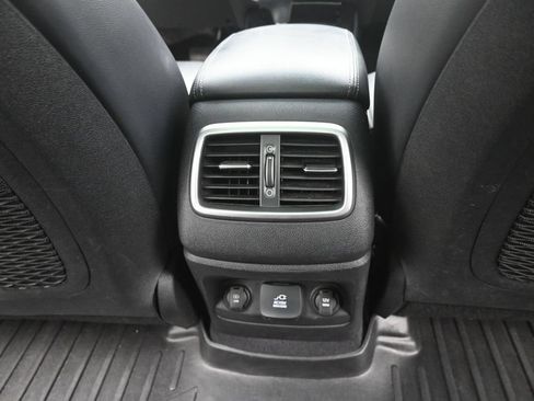 Used 2019 Kia Sorento SX FWD image 12