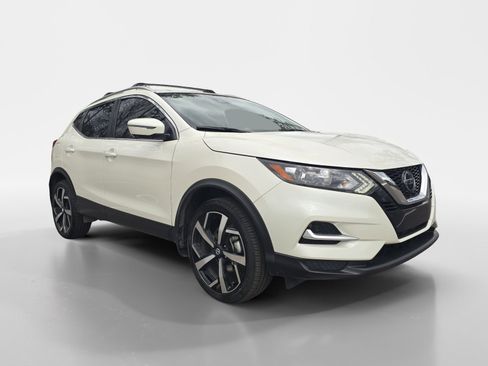 Used 2022 Nissan Rogue Sport SL FWD image 8