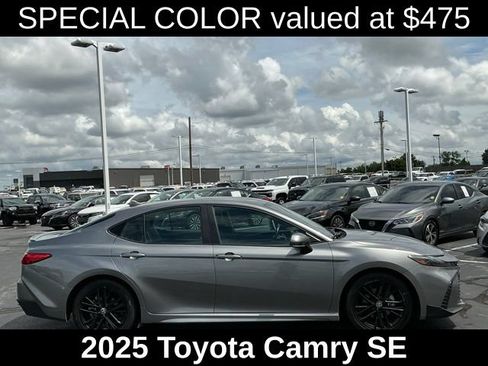 Used 2025 Toyota Camry SE FWD image 2