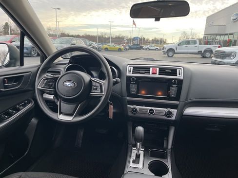 Used 2018 Subaru Outback 2.5i image 12