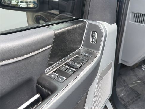 Used 2024 Ford F250 XLT w/ XLT Premium Package AWD/4WD image 19
