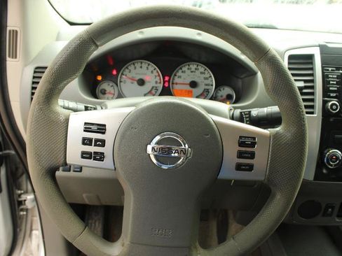 Used 2016 Nissan Frontier Desert Runner RWD image 9