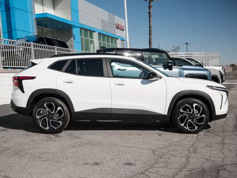 New 2026 Chevrolet Trax RS w/ Driver Confidence Package image 4