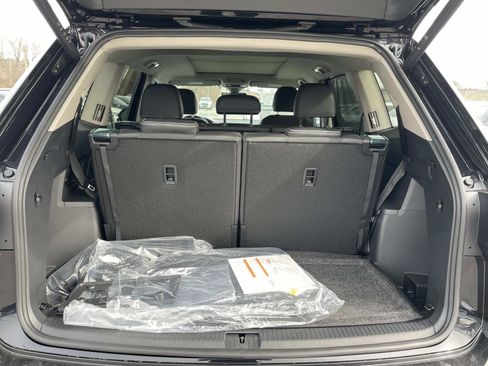New 2026 Volkswagen Atlas SE FWD image 10