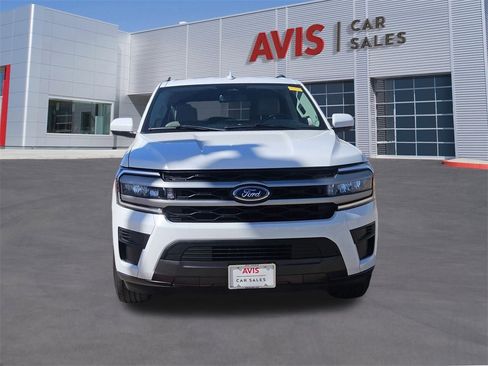 Used 2024 Ford Expedition Max XLT image 10