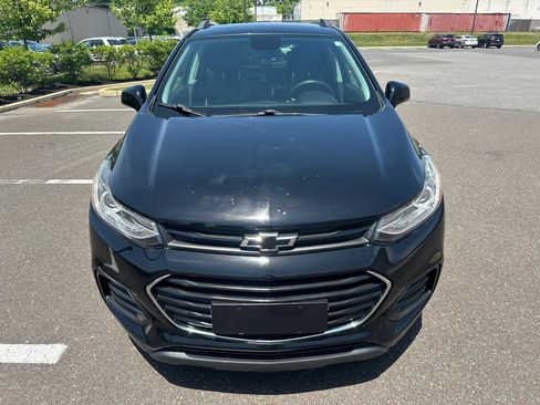Used 2018 Chevrolet Trax LT w/ Redline Edition FWD image 2