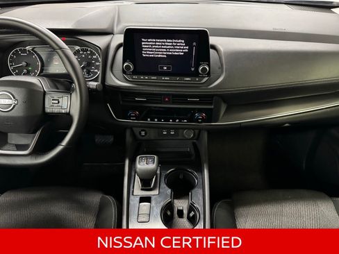 Certified 2025 Nissan Rogue SV AWD/4WD image 17